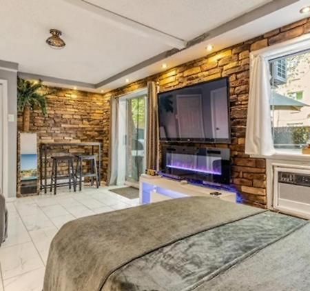 Brooklyn Spacious Space With Private Entrance, Bathroom, & Backyard - Full-Kitchen New York Exteriör bild