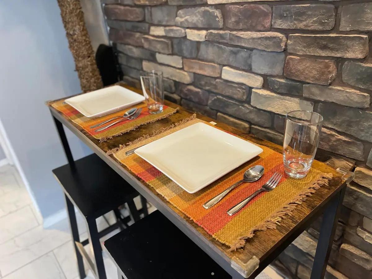 Brooklyn Spacious Space With Private Entrance, Bathroom, & Backyard - Full-Kitchen New York Exteriör bild