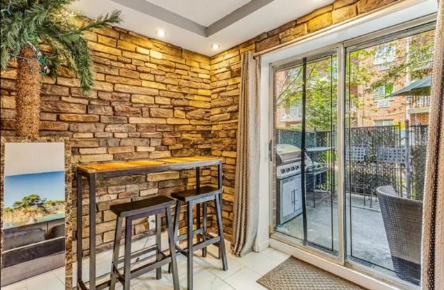 Brooklyn Spacious Space With Private Entrance, Bathroom, & Backyard - Full-Kitchen New York Exteriör bild