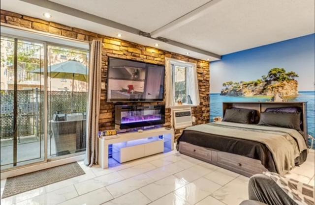 Brooklyn Spacious Space With Private Entrance, Bathroom, & Backyard - Full-Kitchen New York Exteriör bild
