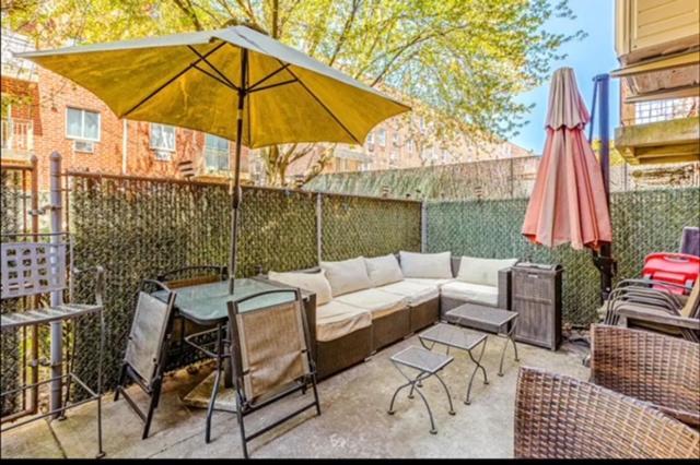Brooklyn Spacious Space With Private Entrance, Bathroom, & Backyard - Full-Kitchen New York Exteriör bild